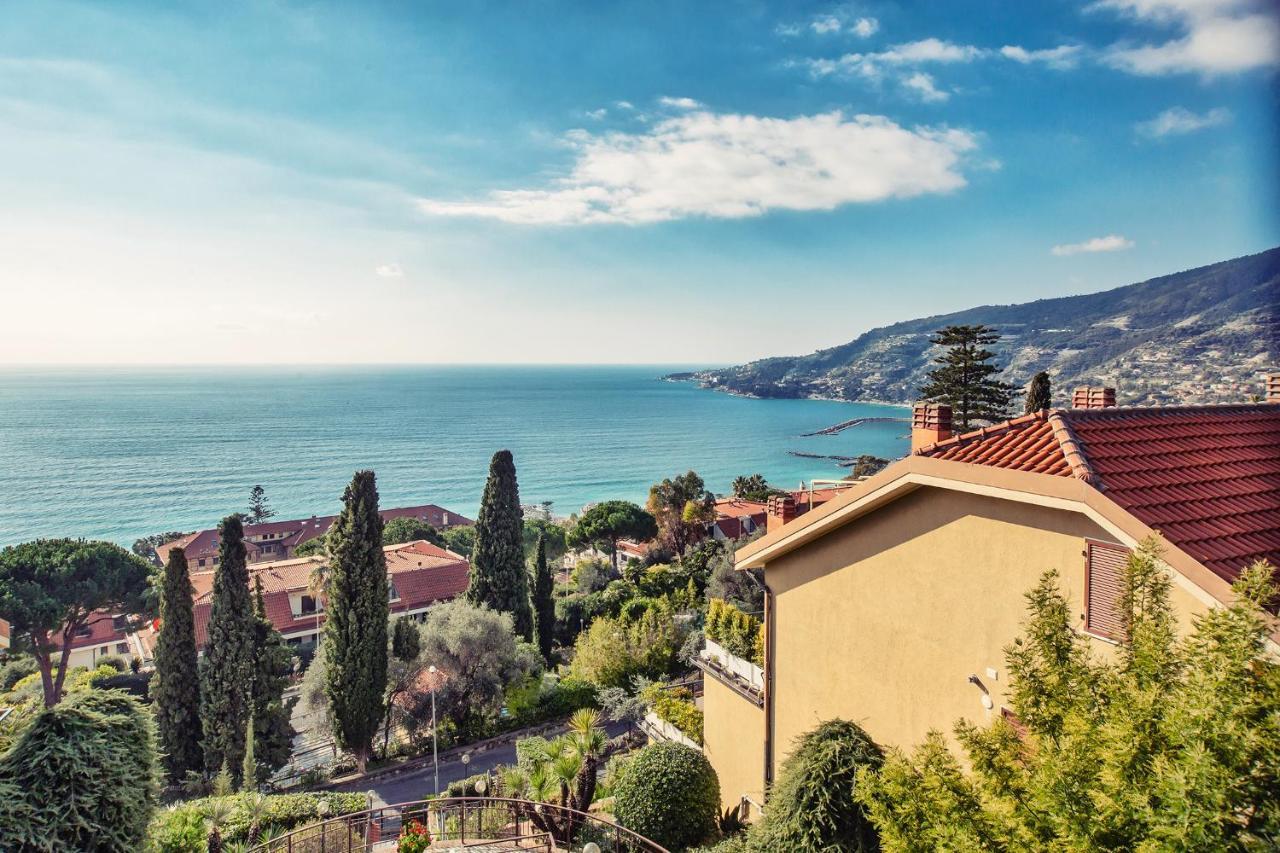 Una Terrazza Sul Golfo Di Ospedaletti By Wonderful Italy Exterior photo